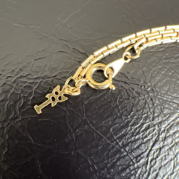 Trifari Scribble Pendant Link Necklace Gold Tone - Picture 3 of 6